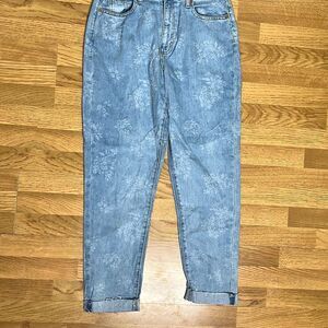 Universal Threads Boyfriend High Rise Jeans 100% Cotton Denim Blue Women's Pants